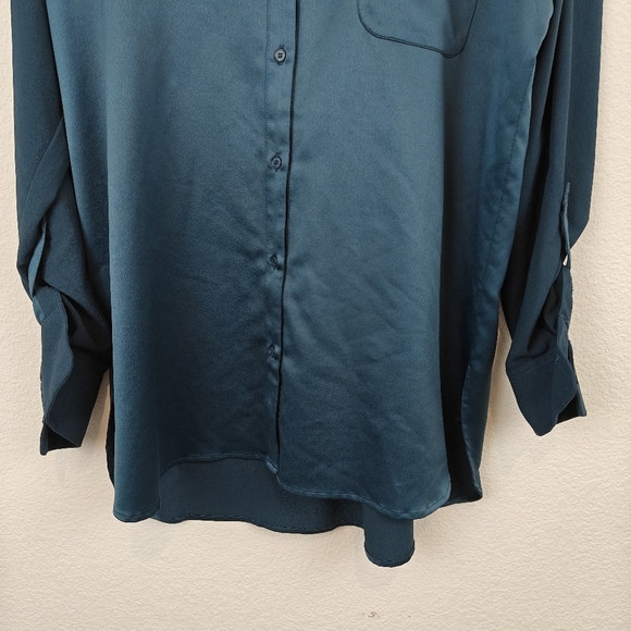 Lysse Kat Button Down Blouse Size Medium Women's Satin Button Up Shirt - Picture 3 of 15